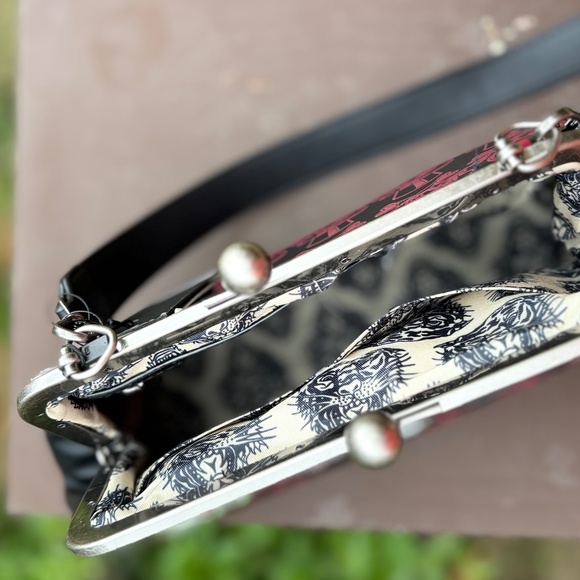 NWT-Ed Hardy Vintage-Inspired Crossbody - Picture 7 of 13